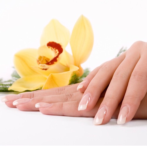 LUXURY NAIL & SPA - manicure